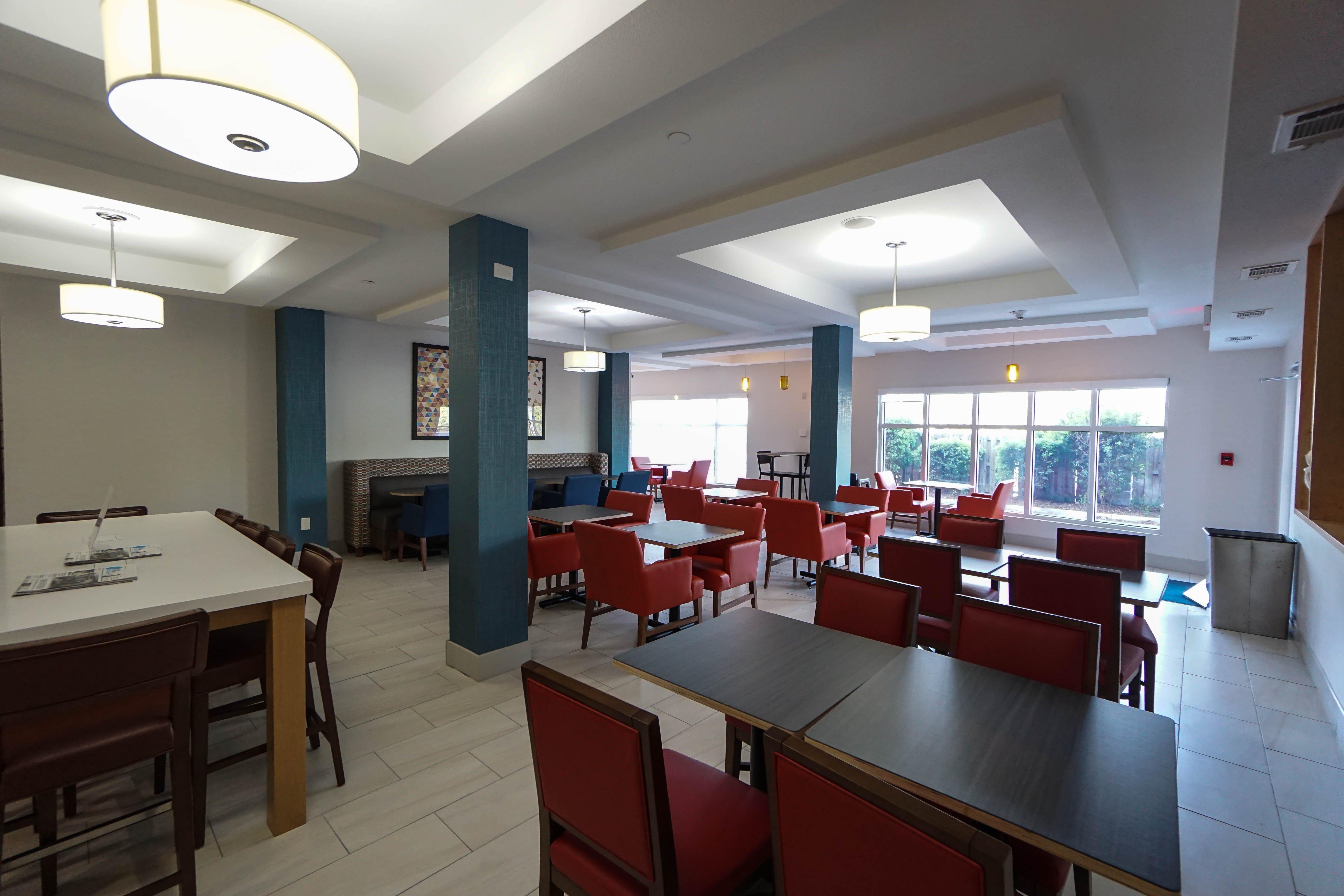 Holiday Inn Express Hotel & Suites Savannah Midtown, An Ihg Hotel Экстерьер фото