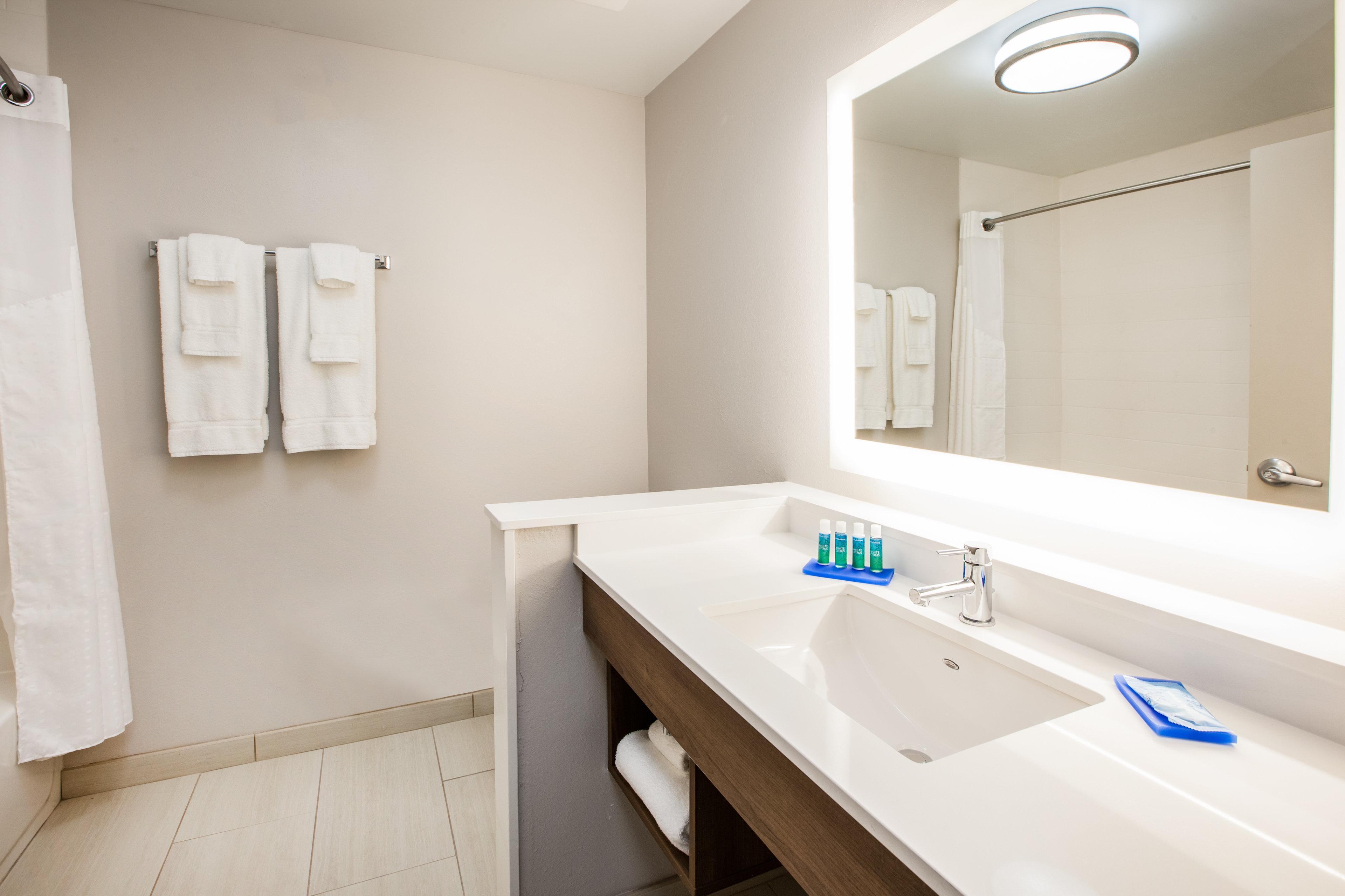 Holiday Inn Express Hotel & Suites Savannah Midtown, An Ihg Hotel Экстерьер фото