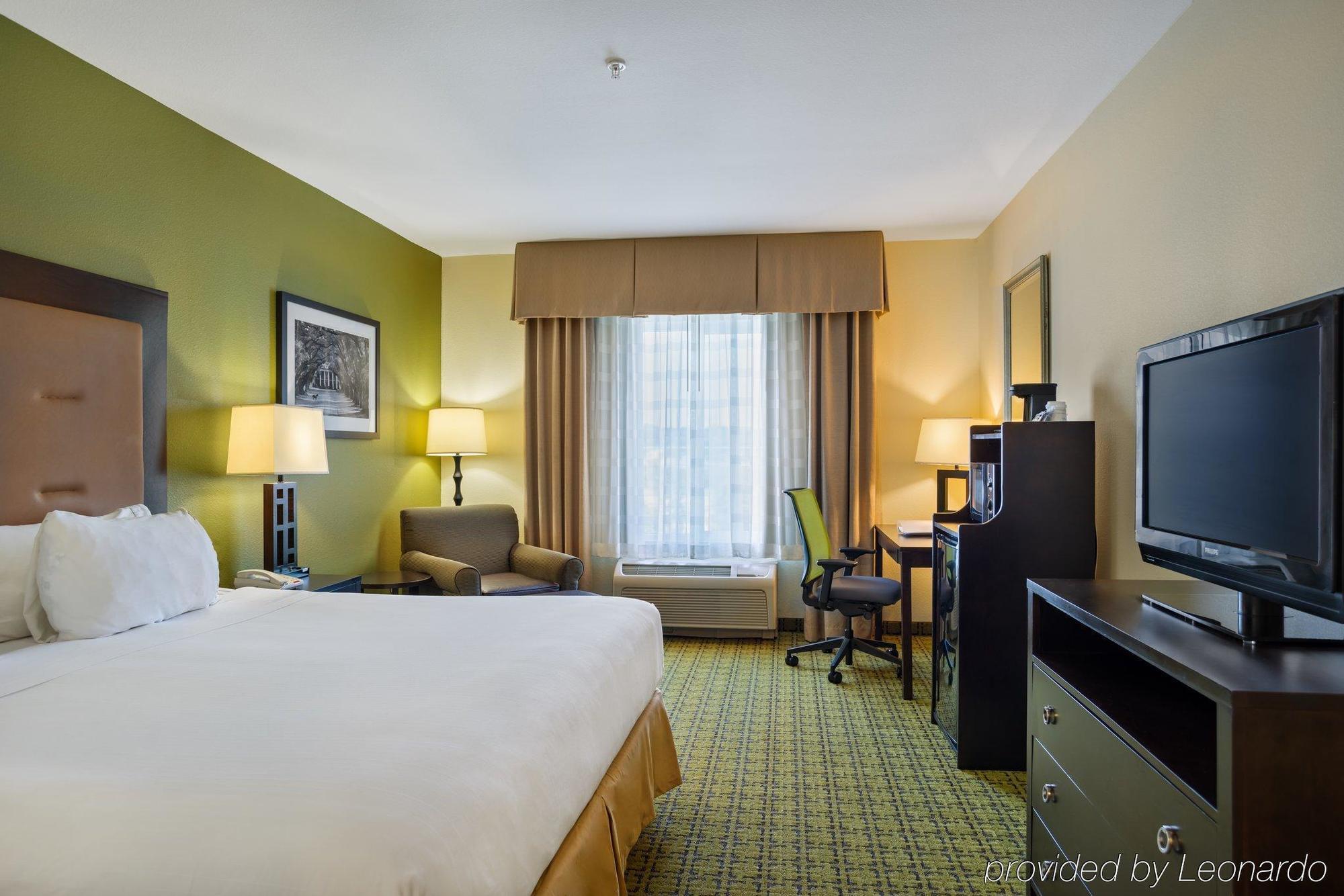 Holiday Inn Express Hotel & Suites Savannah Midtown, An Ihg Hotel Экстерьер фото