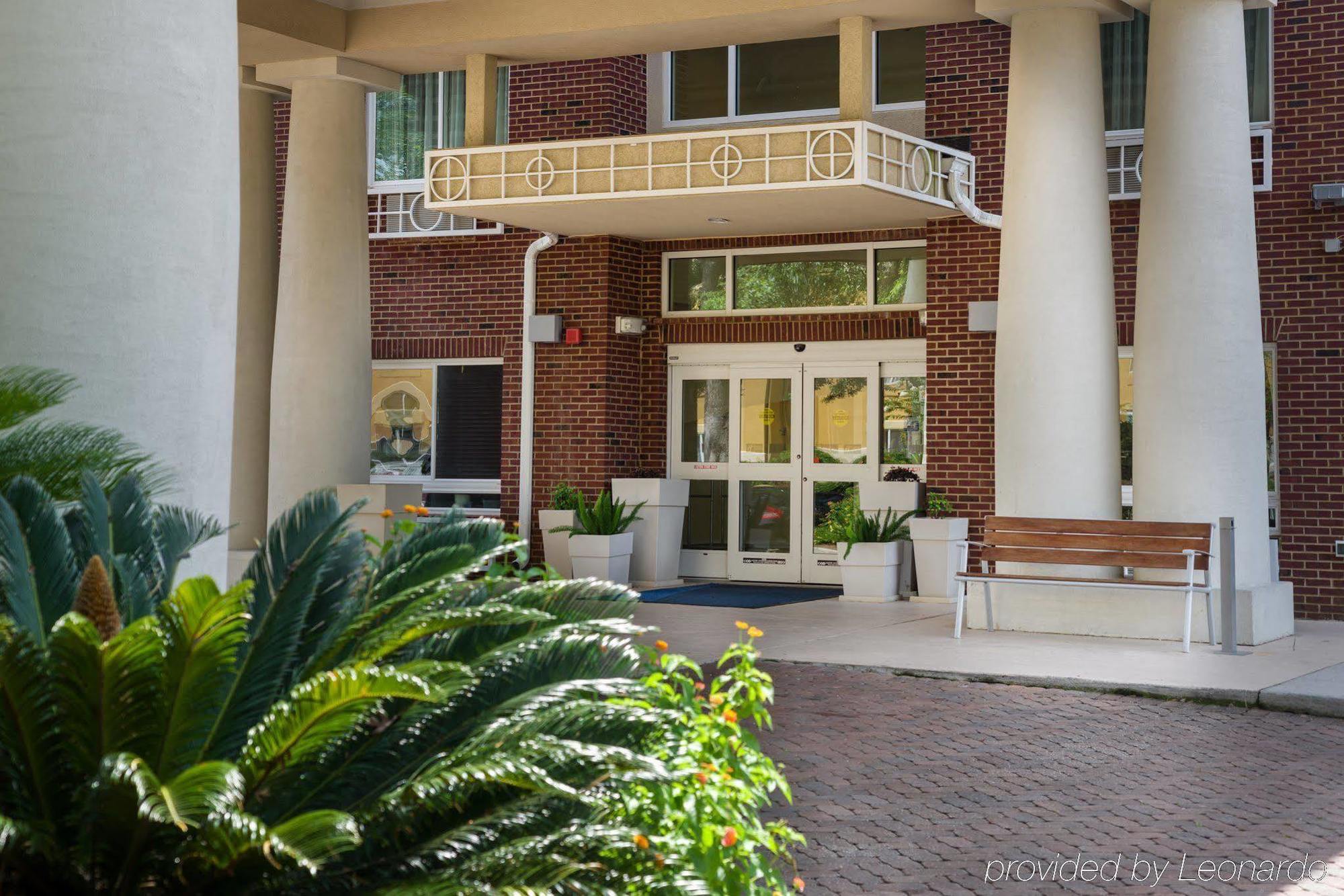 Holiday Inn Express Hotel & Suites Savannah Midtown, An Ihg Hotel Экстерьер фото