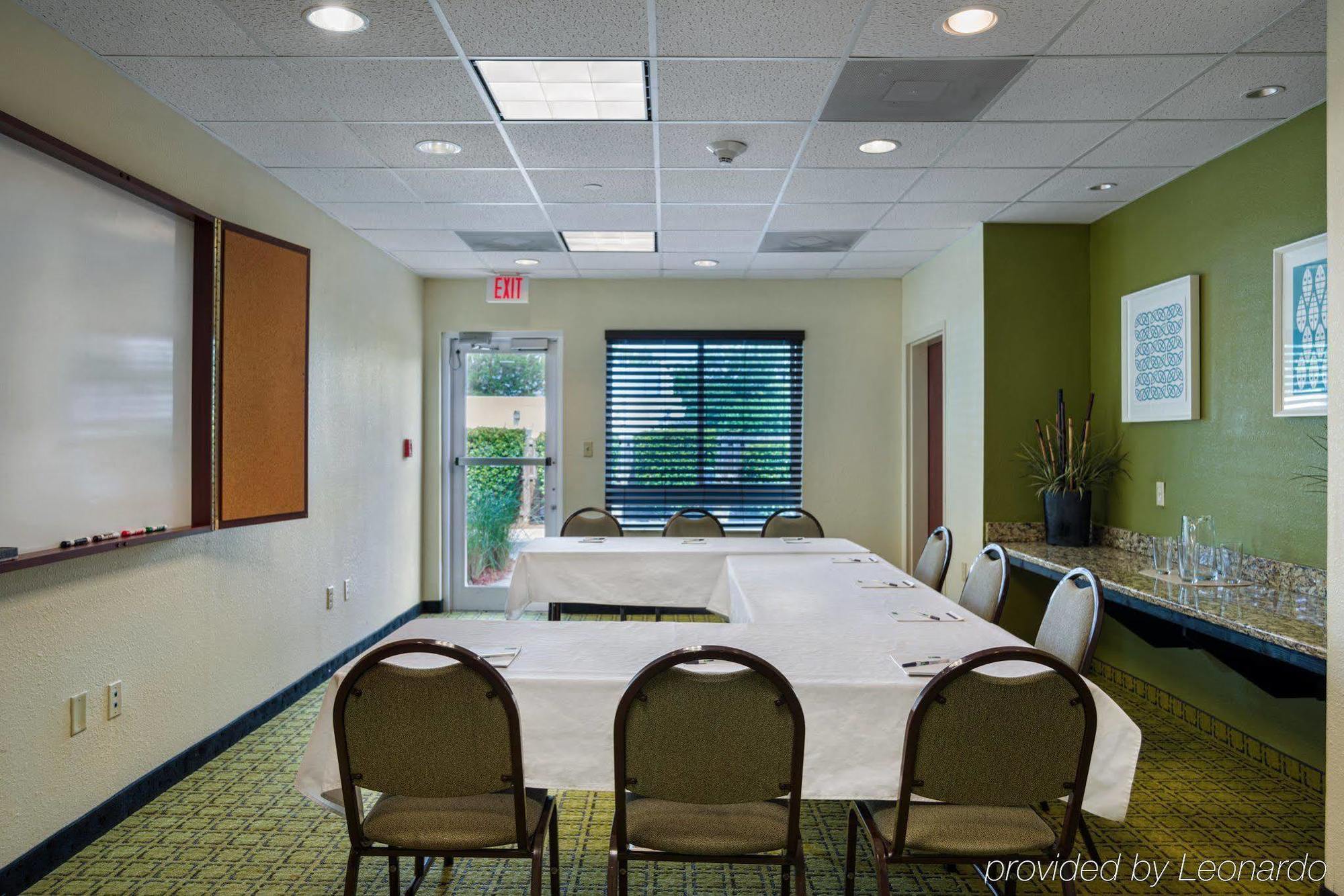 Holiday Inn Express Hotel & Suites Savannah Midtown, An Ihg Hotel Экстерьер фото